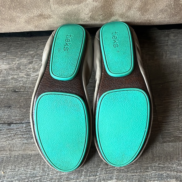 Tieks Taupe Ballet Flats - Picture 4 of 7